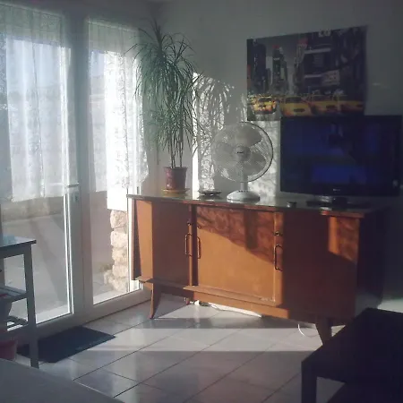 Proche Clim Et Parking 卡尔特汉