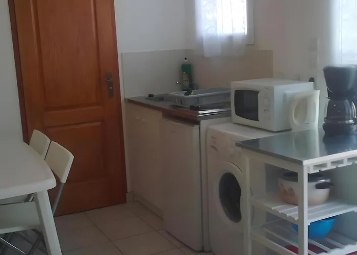 Studio Climatise Proche Parking Gratuit, Commerces Et Plages Apartment