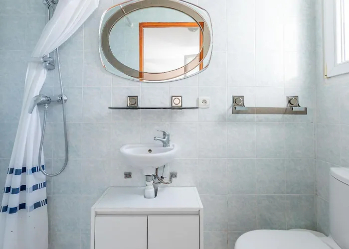 Apartment Studio Climatise Proche Parking Gratuit, Commerces Et Plages